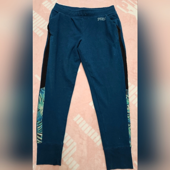 #264 VS Pink 7 PIECE Floral Set 💙🌿💚 - Picture 12 of 15